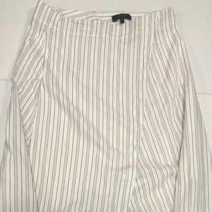 Theory white and black skirt with slit in front